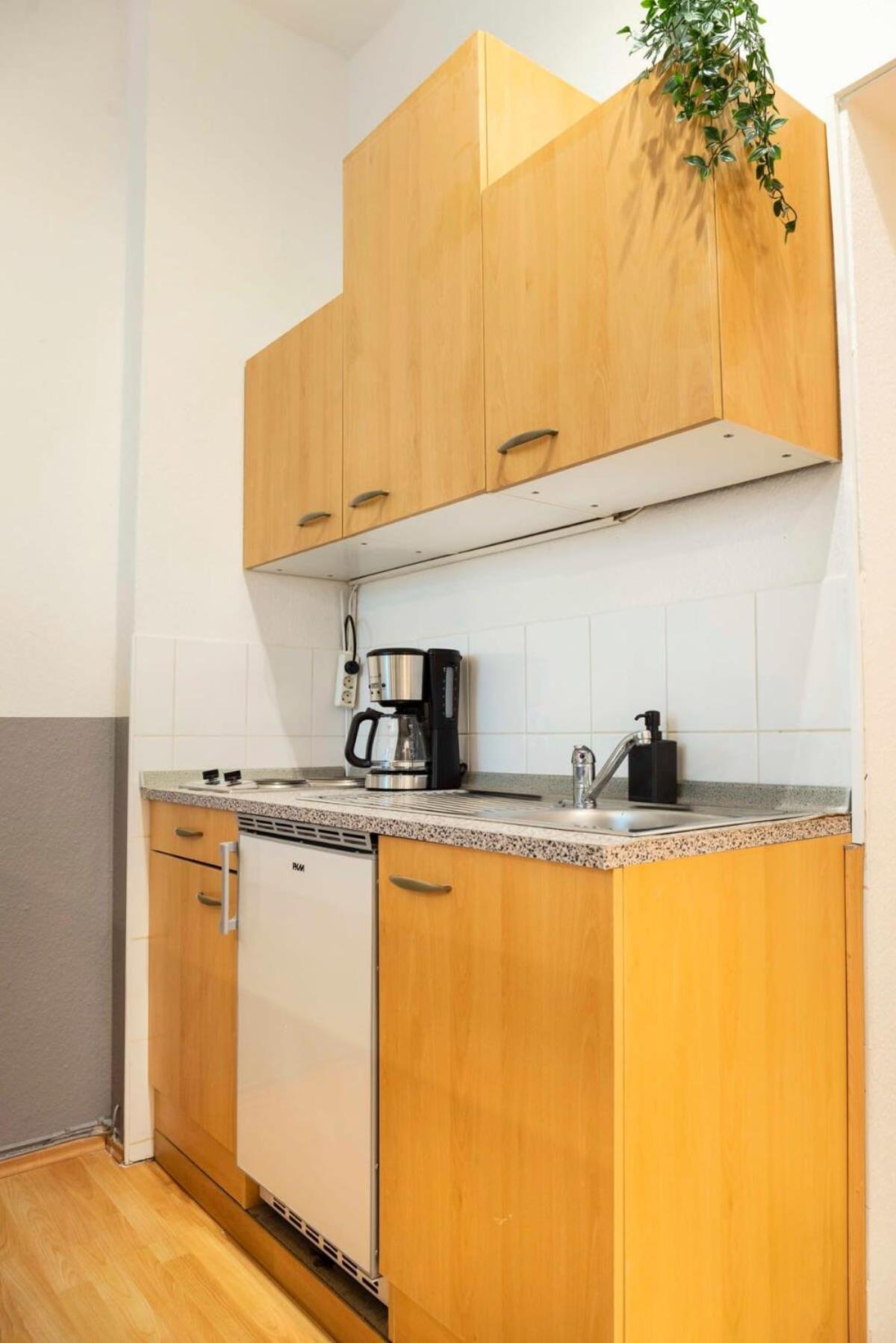 Cozy 2 Room Apartment Next To Hermannstrasse Berlin Exterior photo